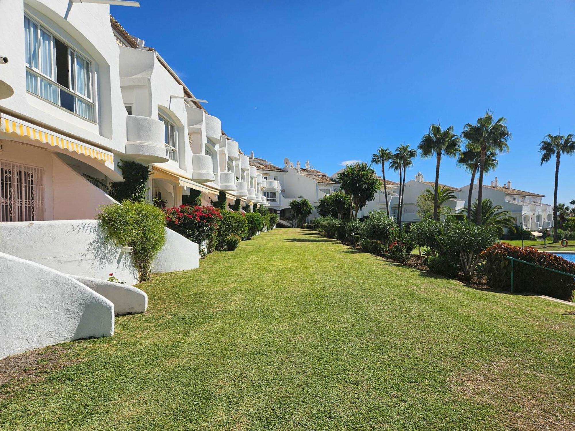 One Bedroom Apartment In Jardines De Calahonda MIJAS COSTA Exterior photo